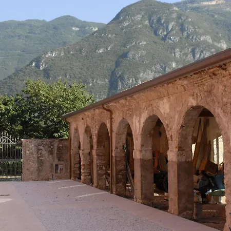 مزرعة للإقامة Al Palazzo